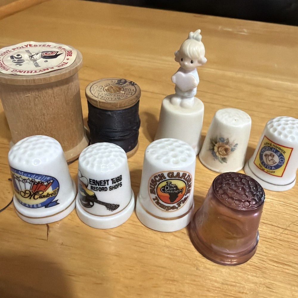 Random Lot Thimbles, Wood Spools
