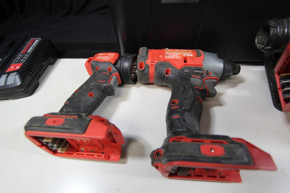 CRAFTSMAN POWER TOOL SET, 6 PC 20V RED WITH HART BOX(01OL26CA)