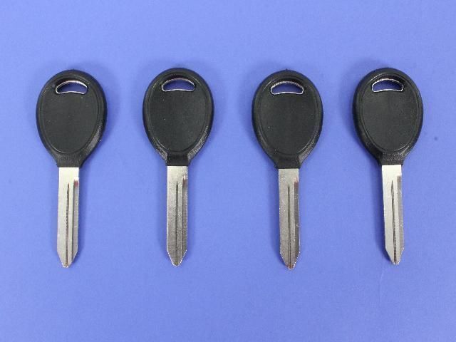 Vehicle Key Mopar 05018700AA