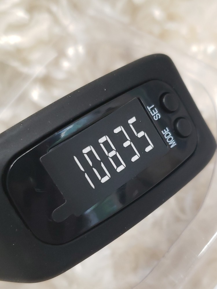 VIVITAR 2018 Activity Action Black Wrist Tracker NOB!
