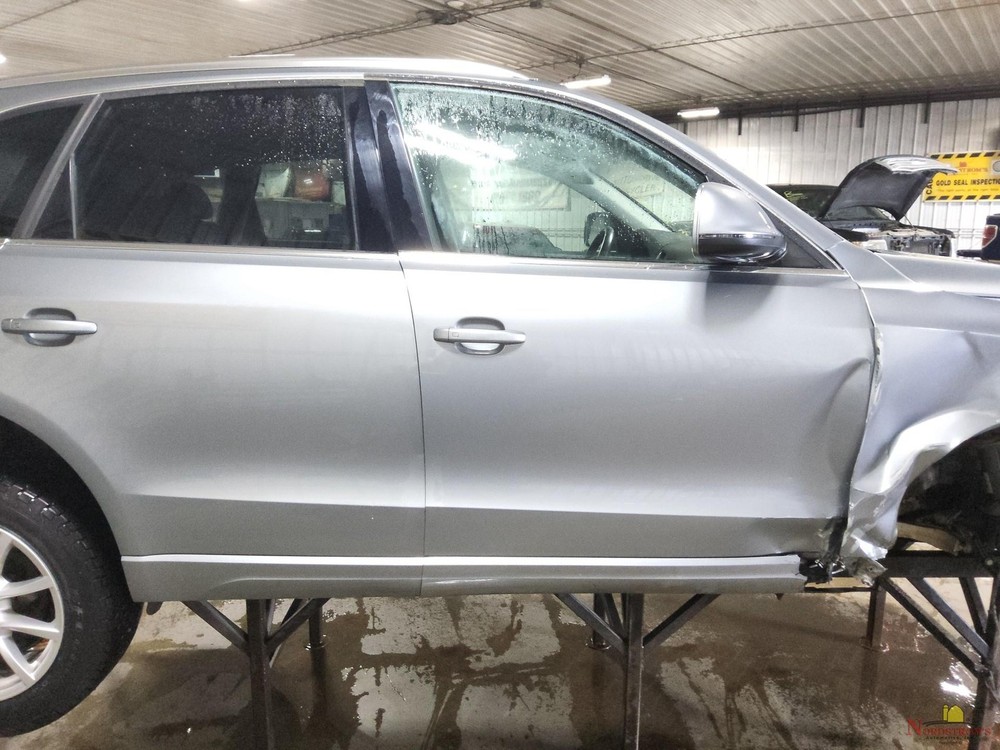 2011 Audi Q5 Driver Front Headrest Only Black Leather