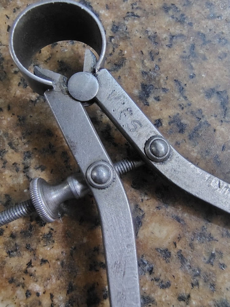 🗽 VINTAGE L.S. STARRETT 4" OD CALIPER