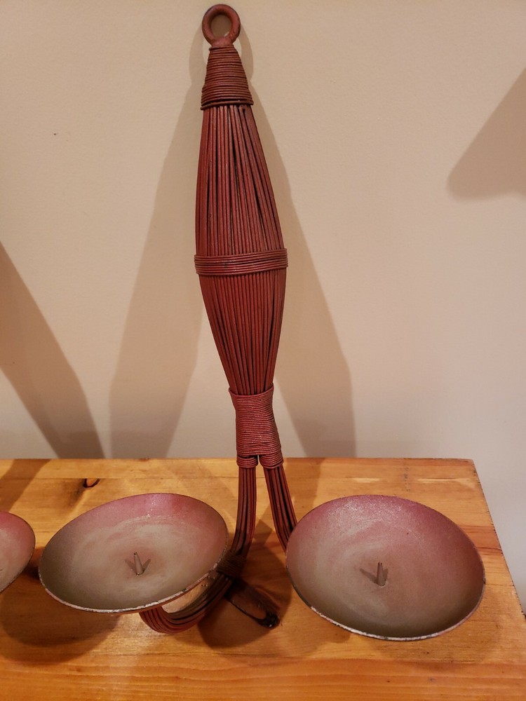 Red Metal wire wall sconce candle holder