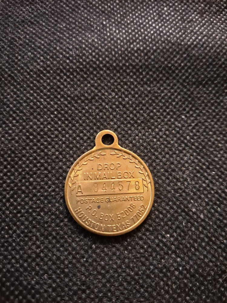 EXXON TRAVEL CLUB DROP IN MAIL BOX TOKEN! e7945DXX