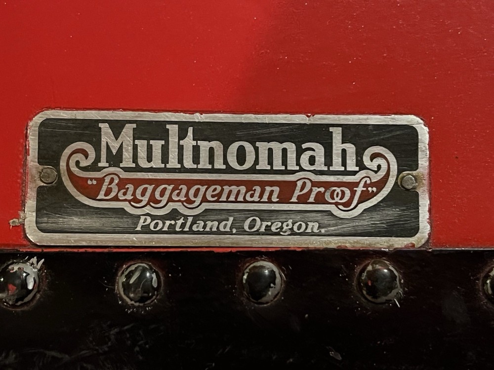 Red Multnomah Baggageman Trunk