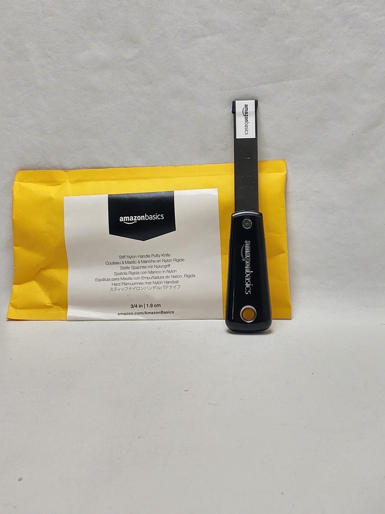 Amazon Basics 3/4" Stiff Nylon Handle Putty Knife