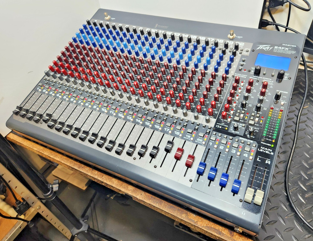 Peavy 24FX 24 Channel Mixer-Tested