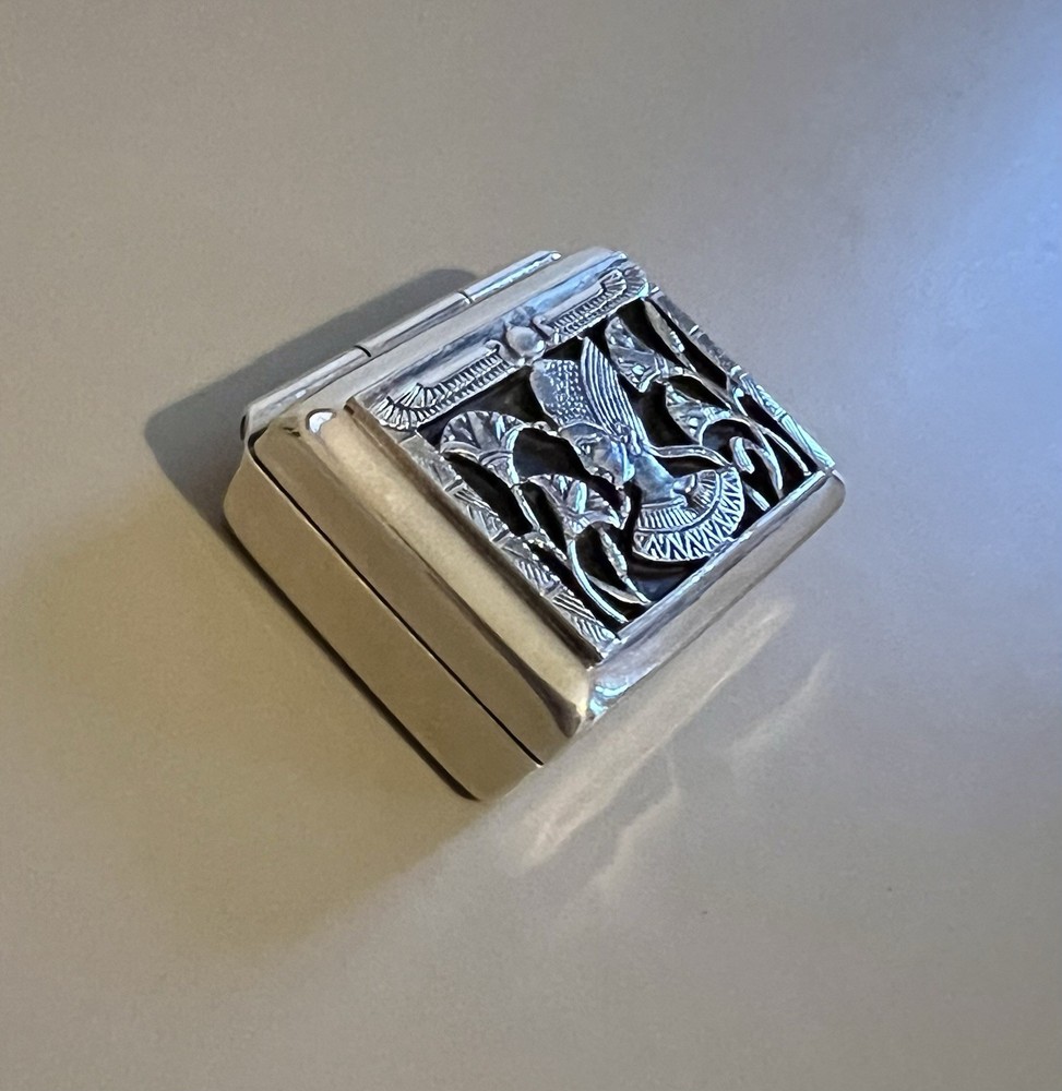 Superb Solid Silver Egyptian Revival Pill / Snuff Box Pharaoh