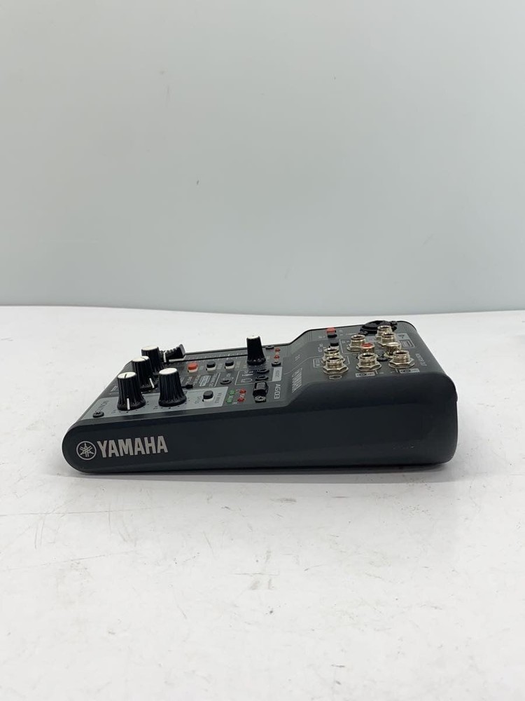 YAMAHA AG03MK2 MIXER Used