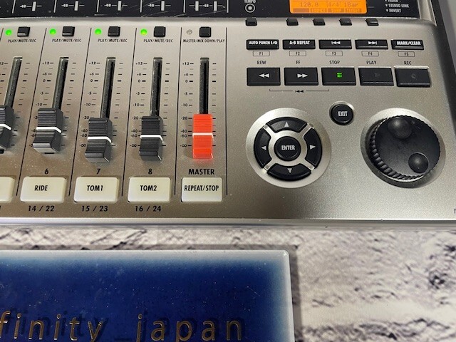 Zoom R24 Multi-track Recorder Controller Sampler Audio Interface fast ship