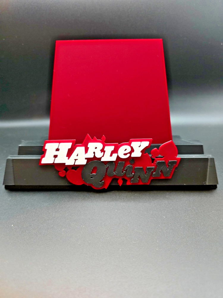 Harley Quinn- Comic Book Display Stand CGC, CBCS, Non-Graded Comics
