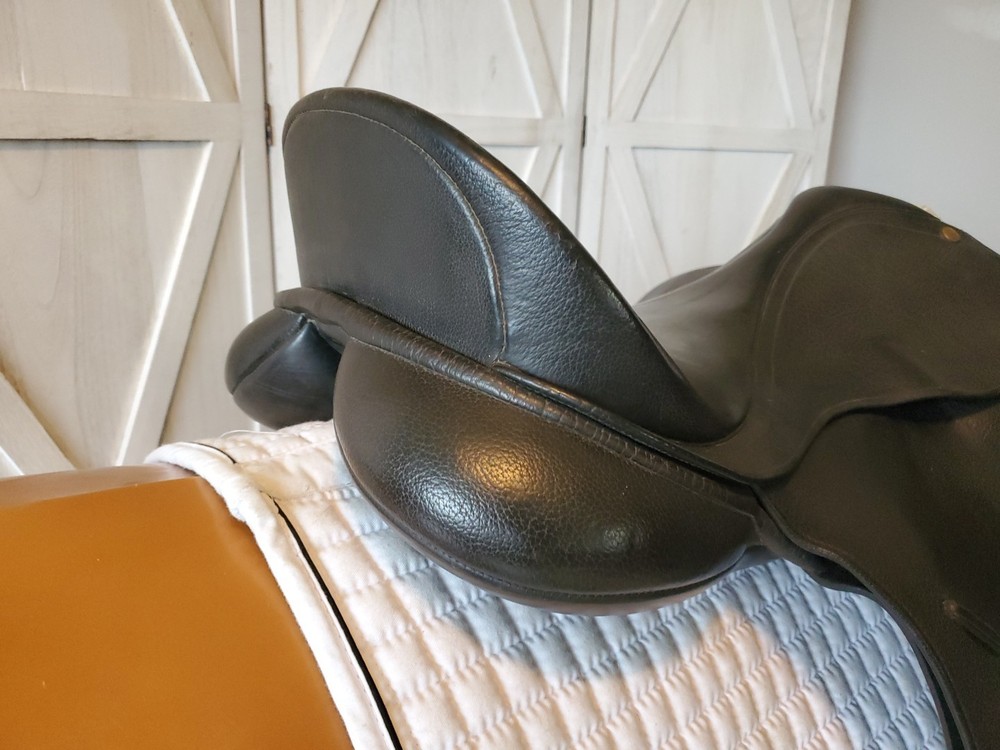 Bates Isabell Werth Dressage Saddle 18"