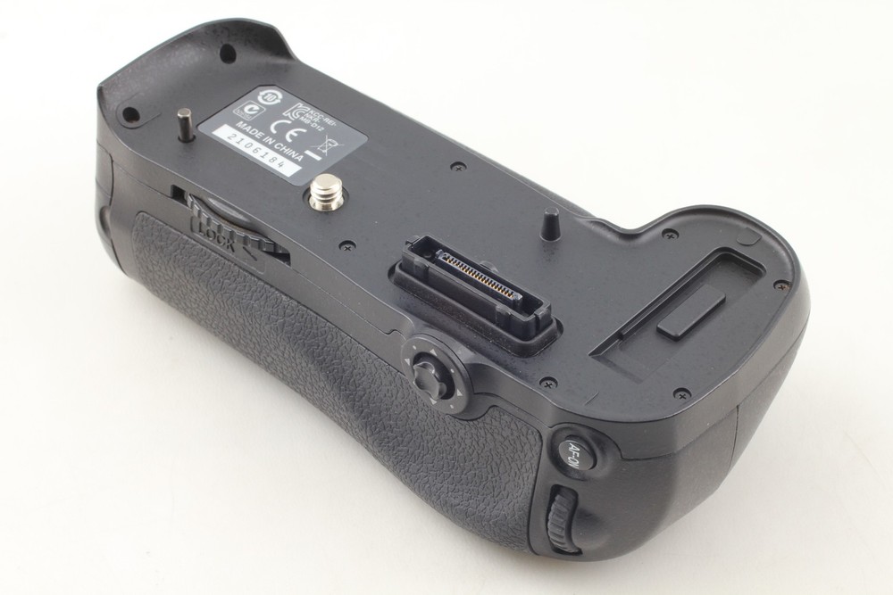 [MINT] Nikon Multi-power Battery Pack MB-D12 From JAPAN