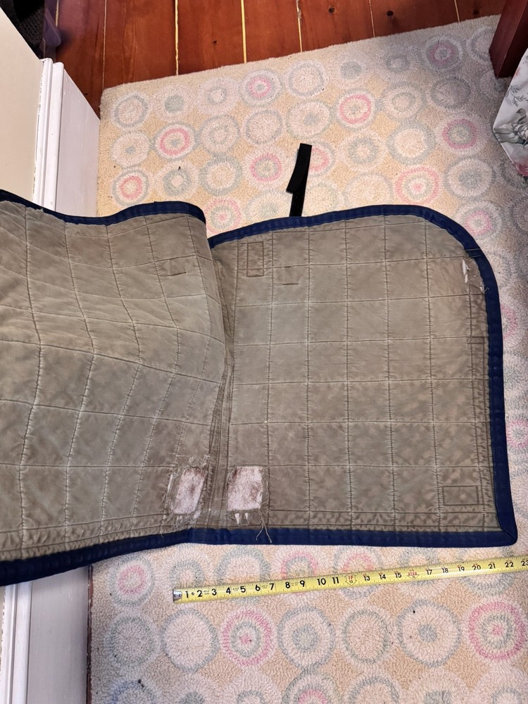 4 saddle pads in this bundle- multiple brands.