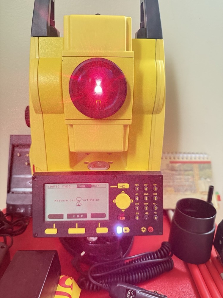 Leica BUILDER R100M power SET Total Station