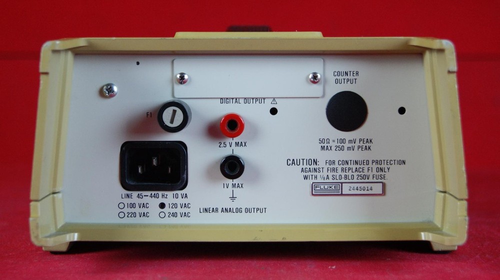 Fluke 8922A True-RMS Digital Voltmeter