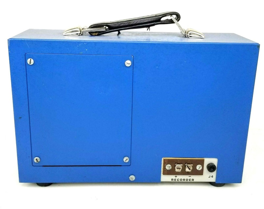 Pyrotronics Model CPM-2 Combustion Products Meter Blue DC Volts With Handle