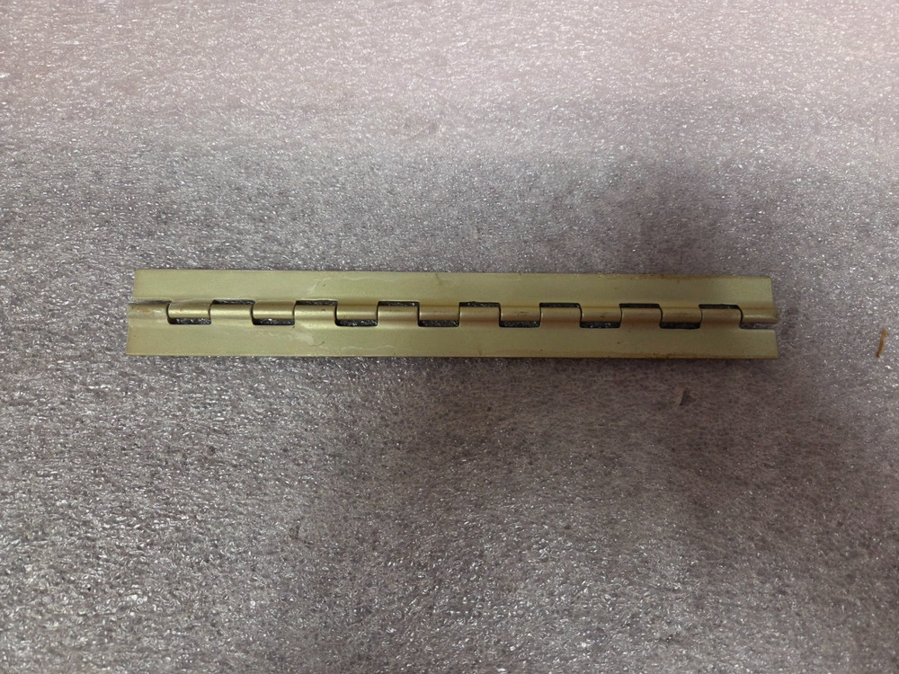 '1 PIECE' - PN# MS20001P2 - HINGE