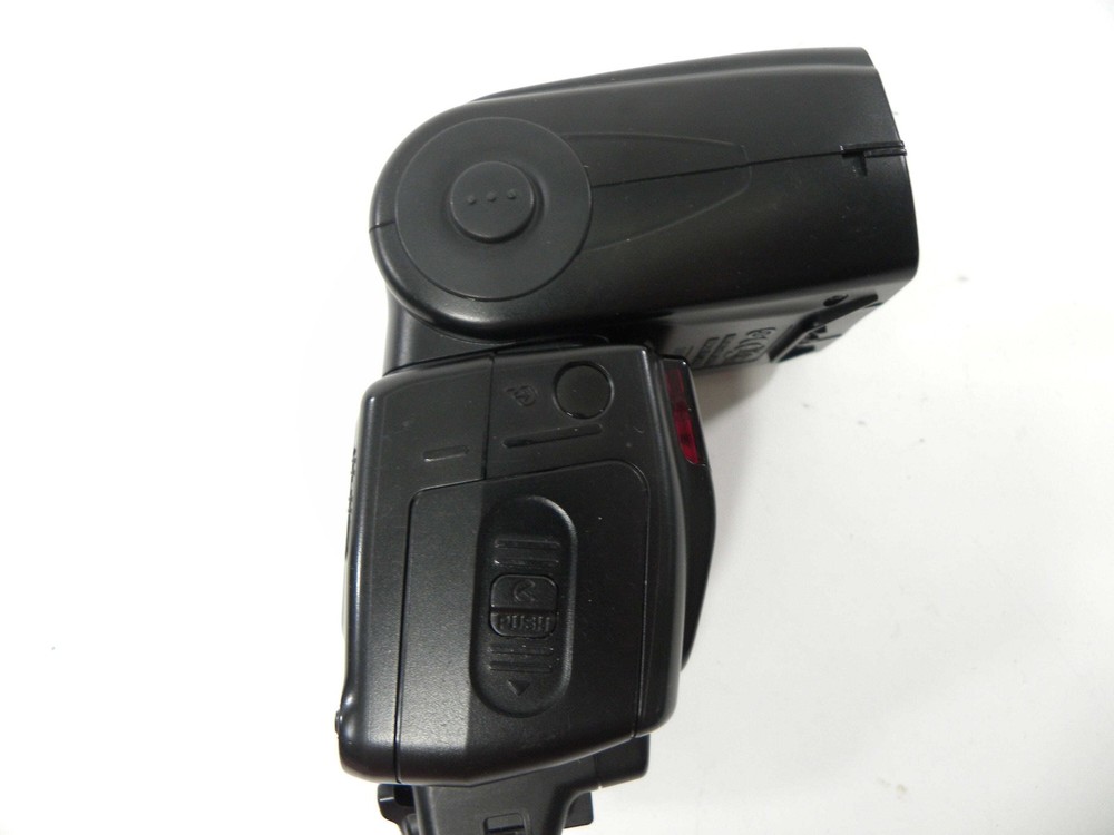 Nikon SB-700 Speedlight Shoe Mount Flash