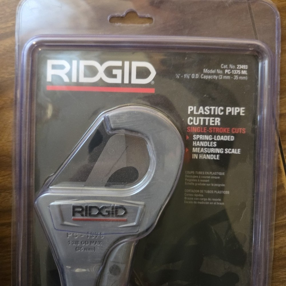 RIDGID Plastic Pipe Cutter PC-1375 + Apollo PEX Crimp Tool (Missing 3/4”lot