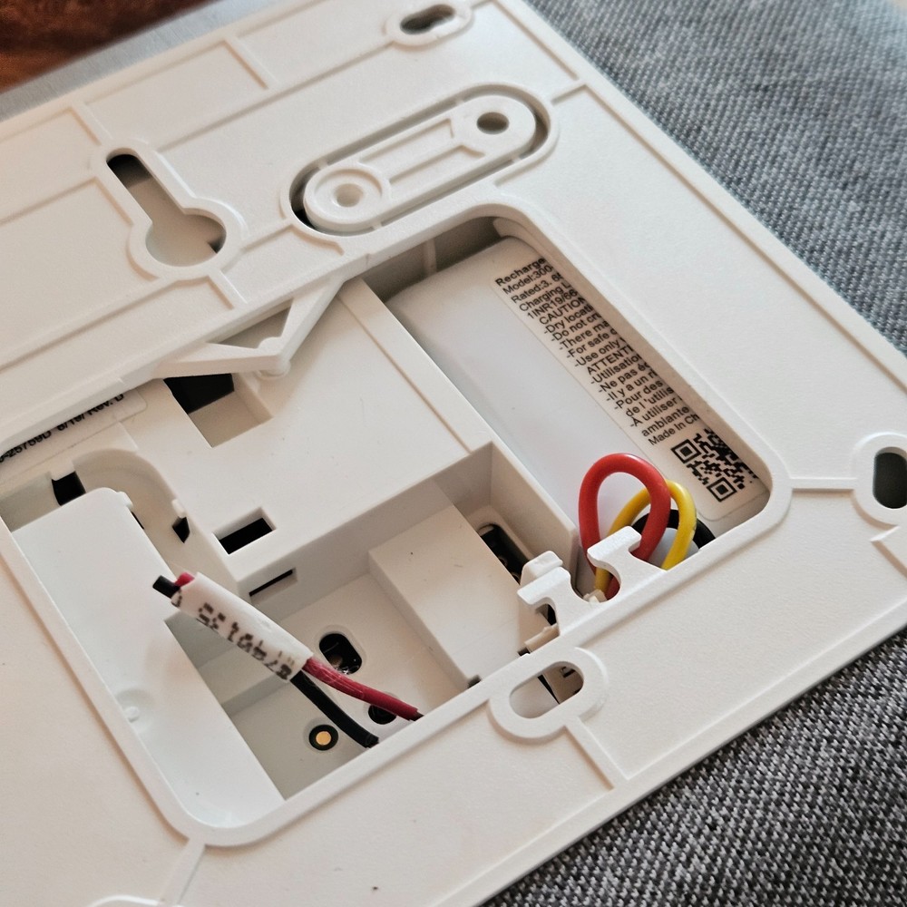 ADT 7” Touchscreen Command All-In-One Security Control Panel ADT ADT7 AIO