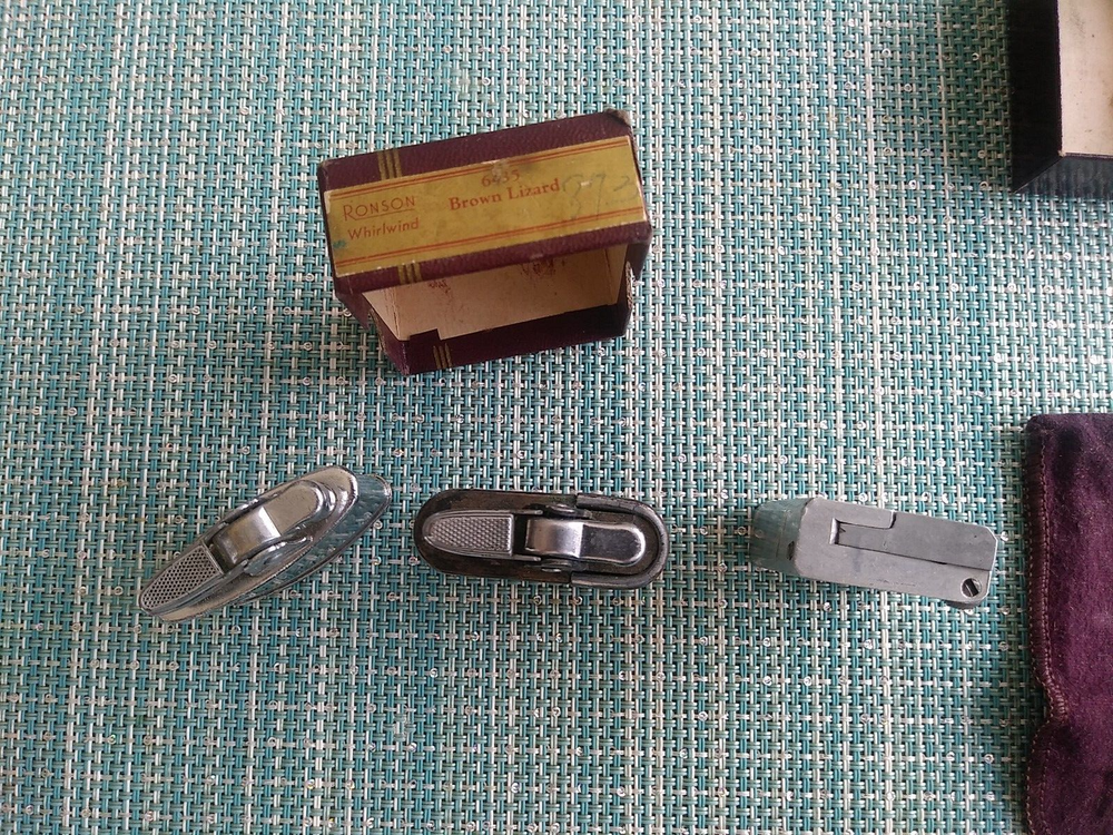 Vintage RONSON LIGHTERS and 1 unmarked lighter LOT