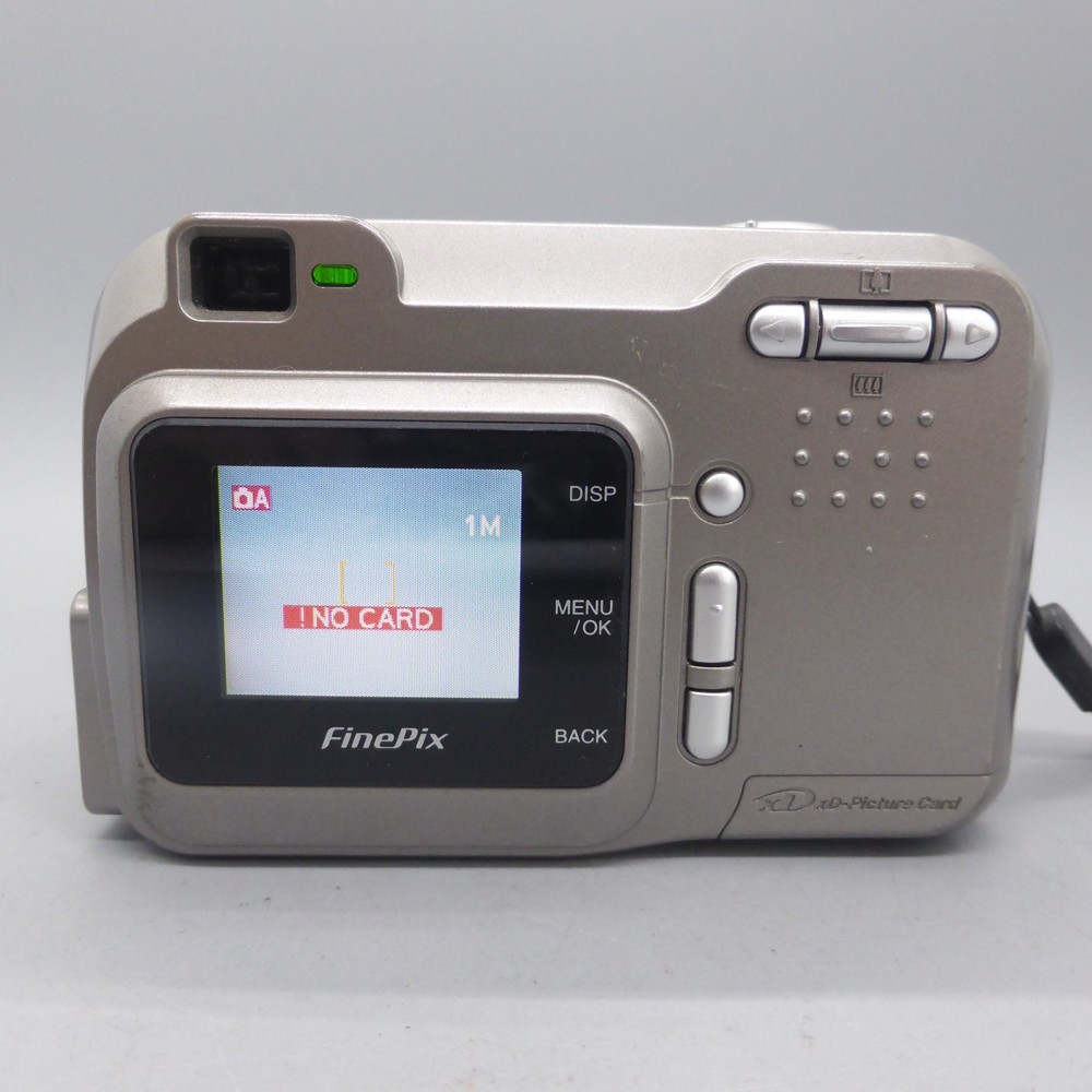 Fujifilm Digital Camera FinePix A204 2.0MP Silver Tested