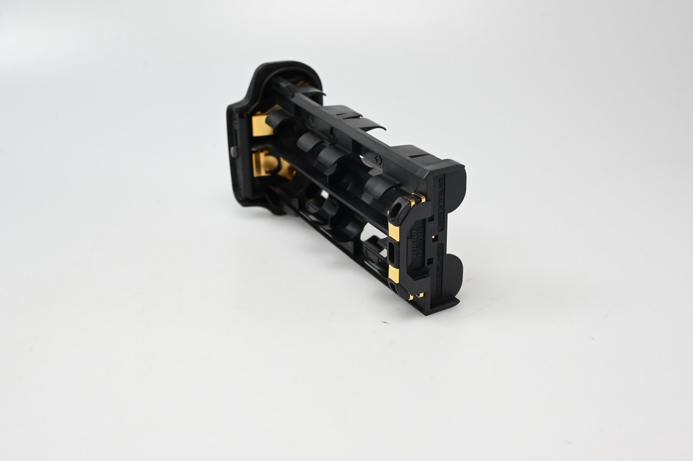 Nikon MS-D10 AA Battery Holder #G907