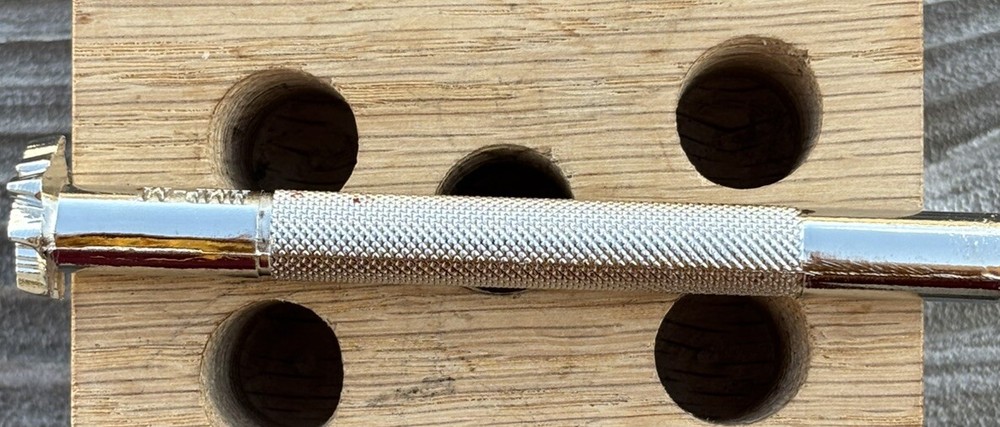 Full Handle Hemp Marijuana Leaf Stamp Leather Tool Leatherwork - Medium 5/8”