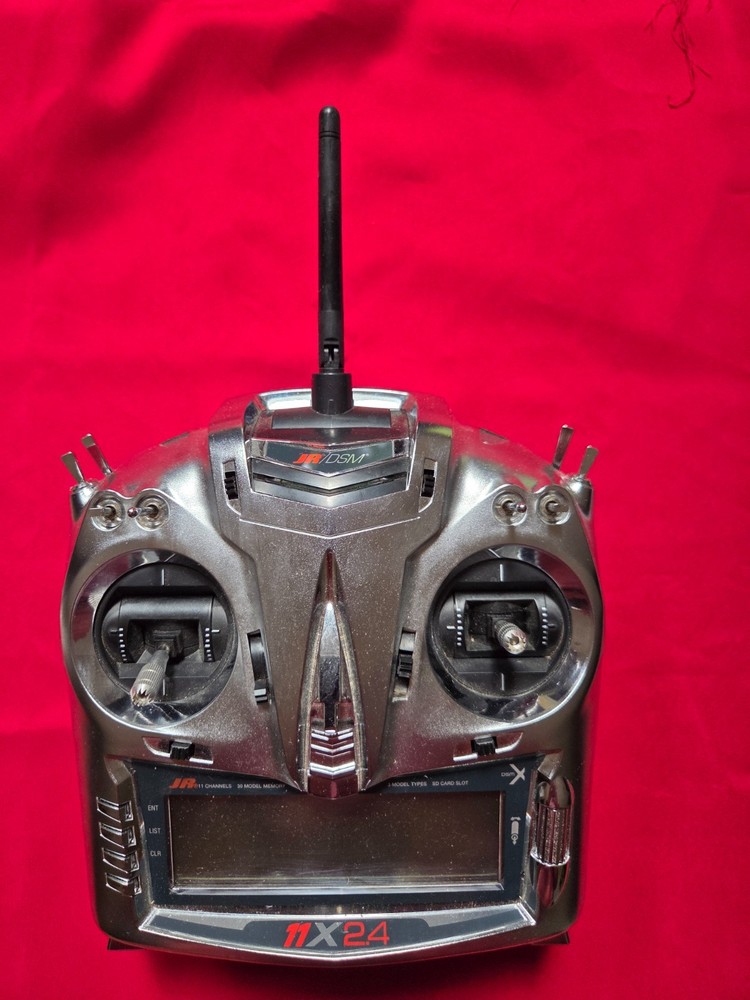 JR PROPO 11X DSM TRANSMITTER WITH CARRYING CASE