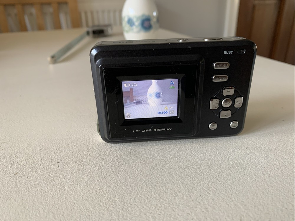 TechnikaDigital Camera Black - 4x Zoom - 5.0 MP - TESTED