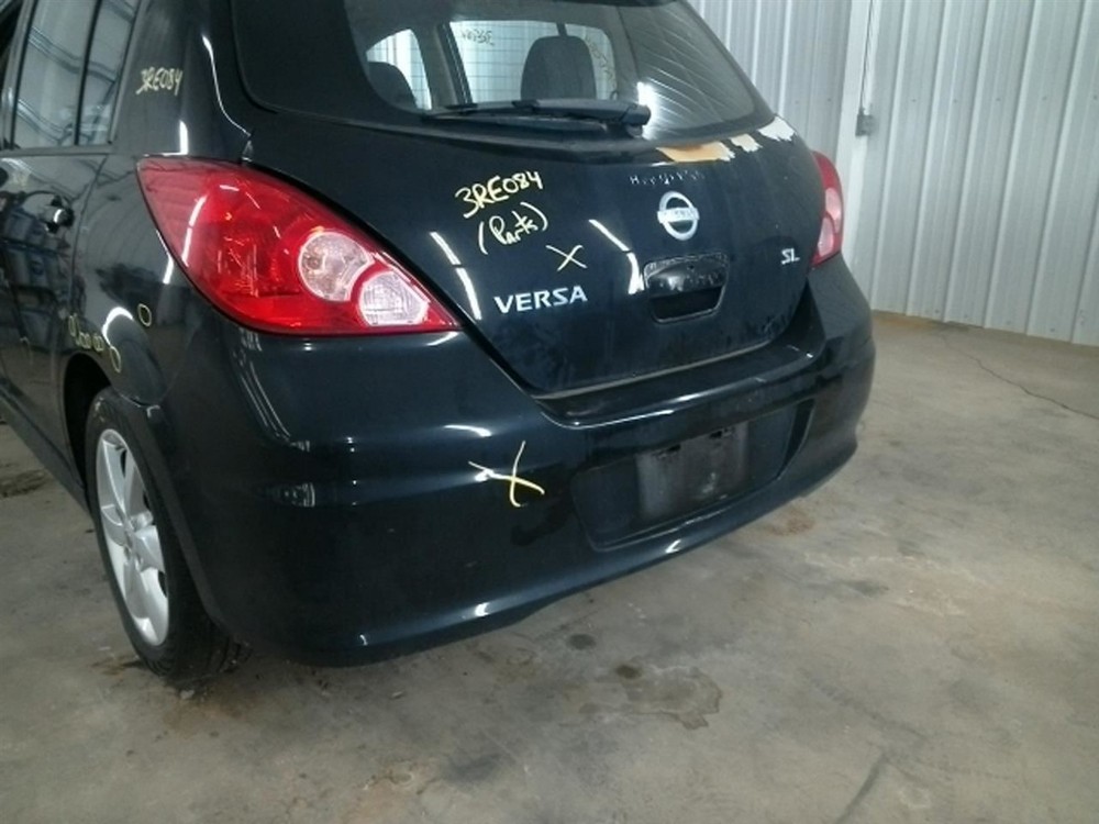 VERSA 2011 Keys/Latches/Locks 104855222