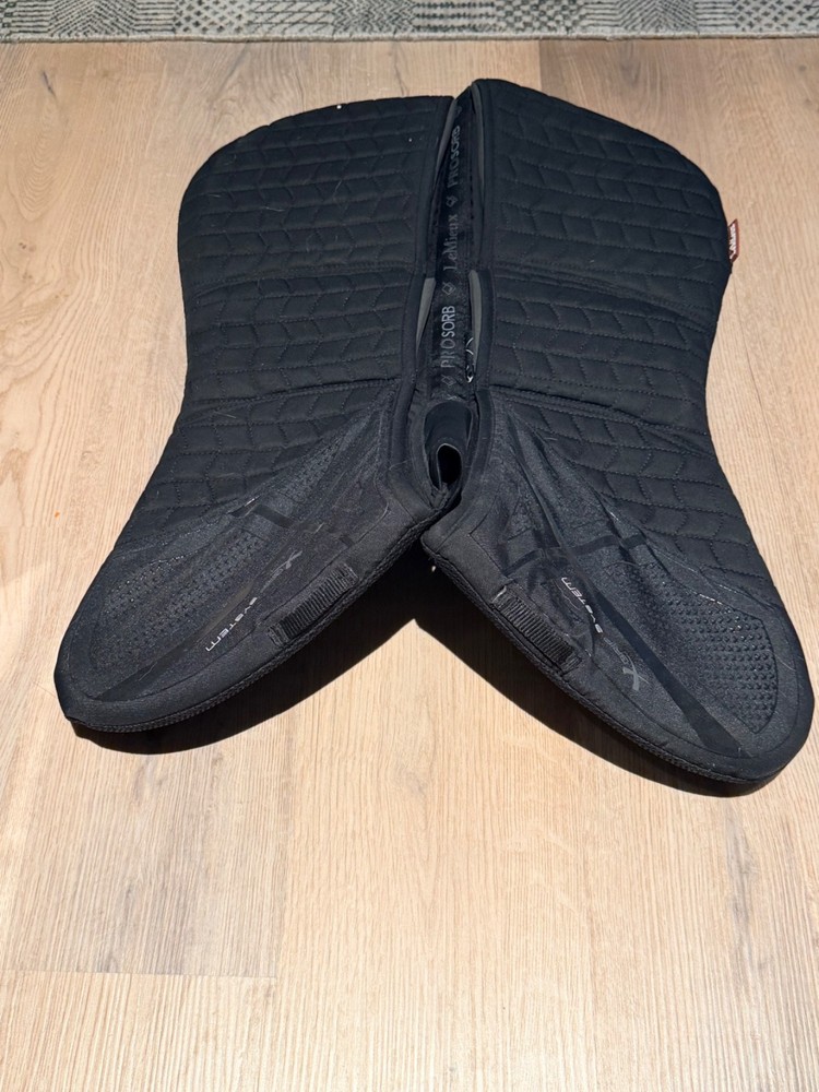 Lemieux Pro-Sorb Plain Three Pocket Half Pad Black L includes 6 Shims
