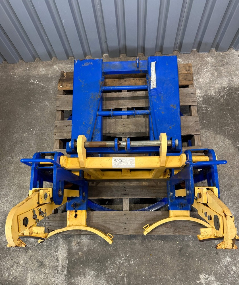 Vestil FMDL-2 Double Eagle Beak Fork-Mounted Drum Lifter Attachment (Used)