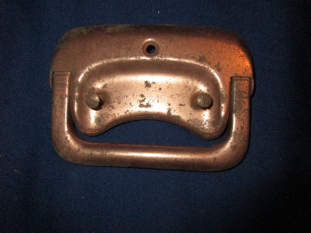IRON TRUNK? HANDLE 4" X 5.25"