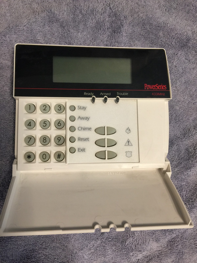 DSC PowerSeries 433 RF5501-433NA Alarm system Keypad - Pre-Owned condition