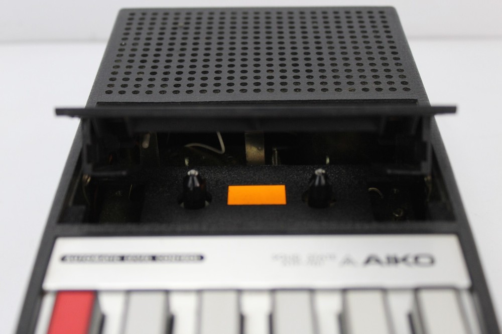 VINTAGE AIKO ATP-701 Japan Solid State Cassette Recorder With Box