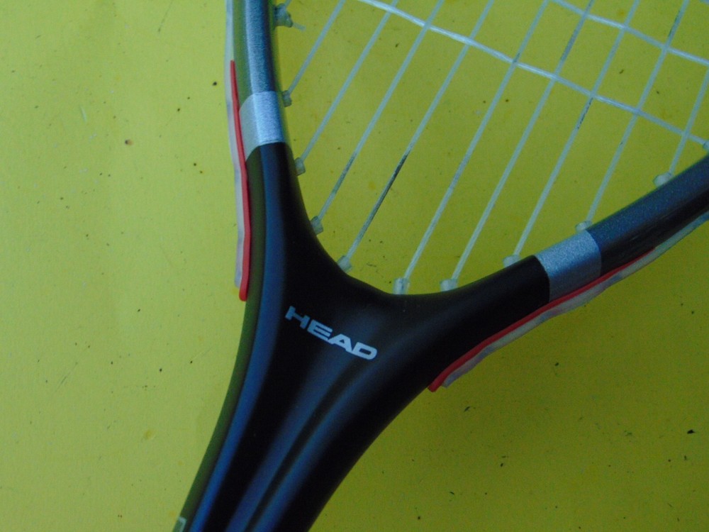 HEAD Club PP190 Pyramid-Tech Graphite Squash Racquet with Carry Case