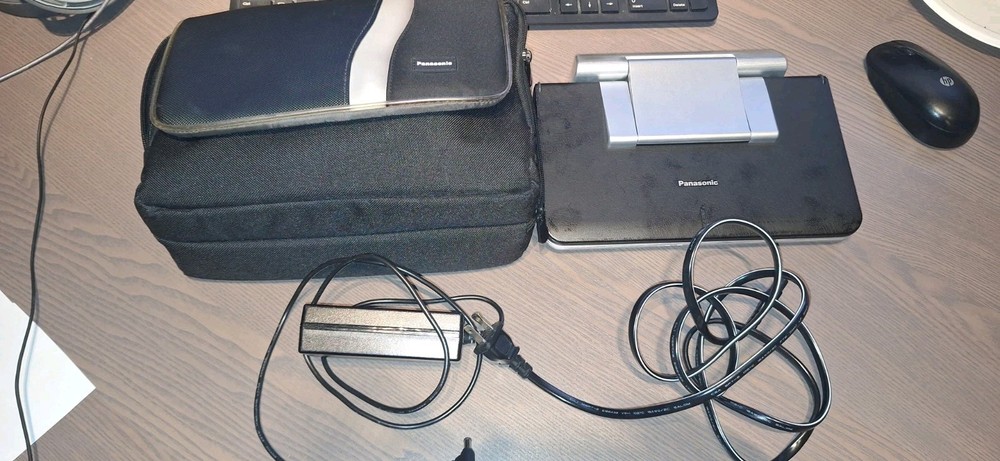 Panasonic DVD-LS850 Portable DVD Player, screen is broken