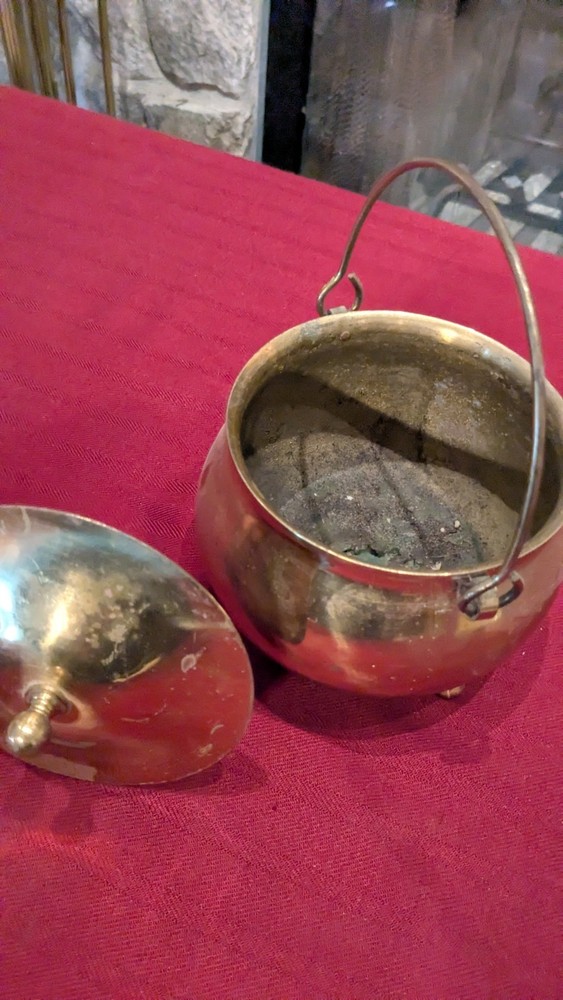 Solid Brass Smudge Pot Firestarter Cauldron W/Lid (No Wand) Excel. Cond.
