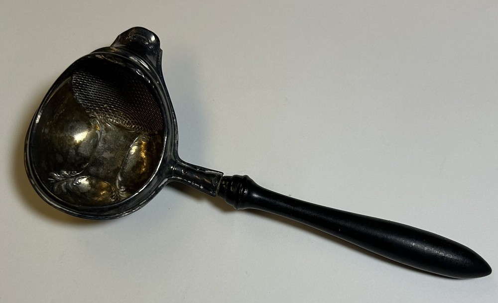 Sheffield 6 1/4” Tea Strainer, Wood Handle
