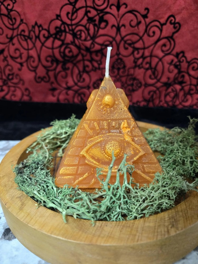 Pyramid Magical Candle – Manifestation, Power & Sacred Alignment