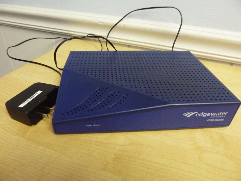 EDGEWATER NETWORKS 4500 SERIES 4550 / V2 NETWORK SWITCH excellent condition