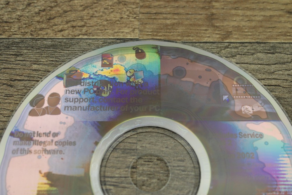 Microsoft Windows XP Professional w/ SP2 Install Disc - 2002 disc only