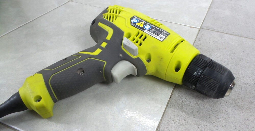 RYOBI D43 3/8in CORDED DRILL (DNT BY-61B)