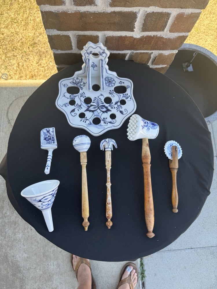 ANTIQUE MEISSEN BLUE Onion Pattern Utensil Set