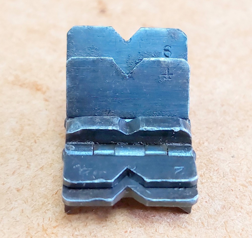 Vintage 4 leaf rifle sight