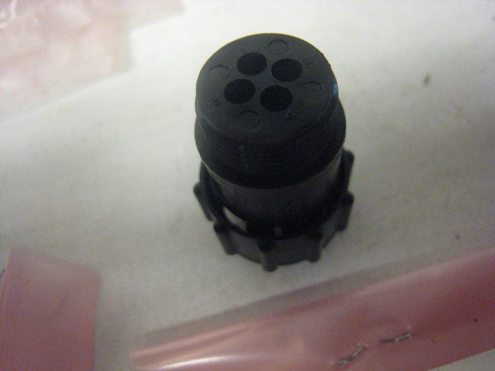 KITDC1, DC Connector Kit -- New -- factory pack
