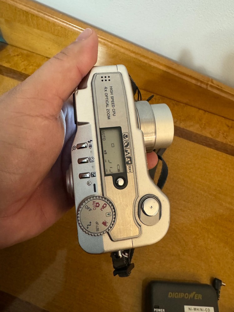 Minolta Dimage S414 Digital Camera