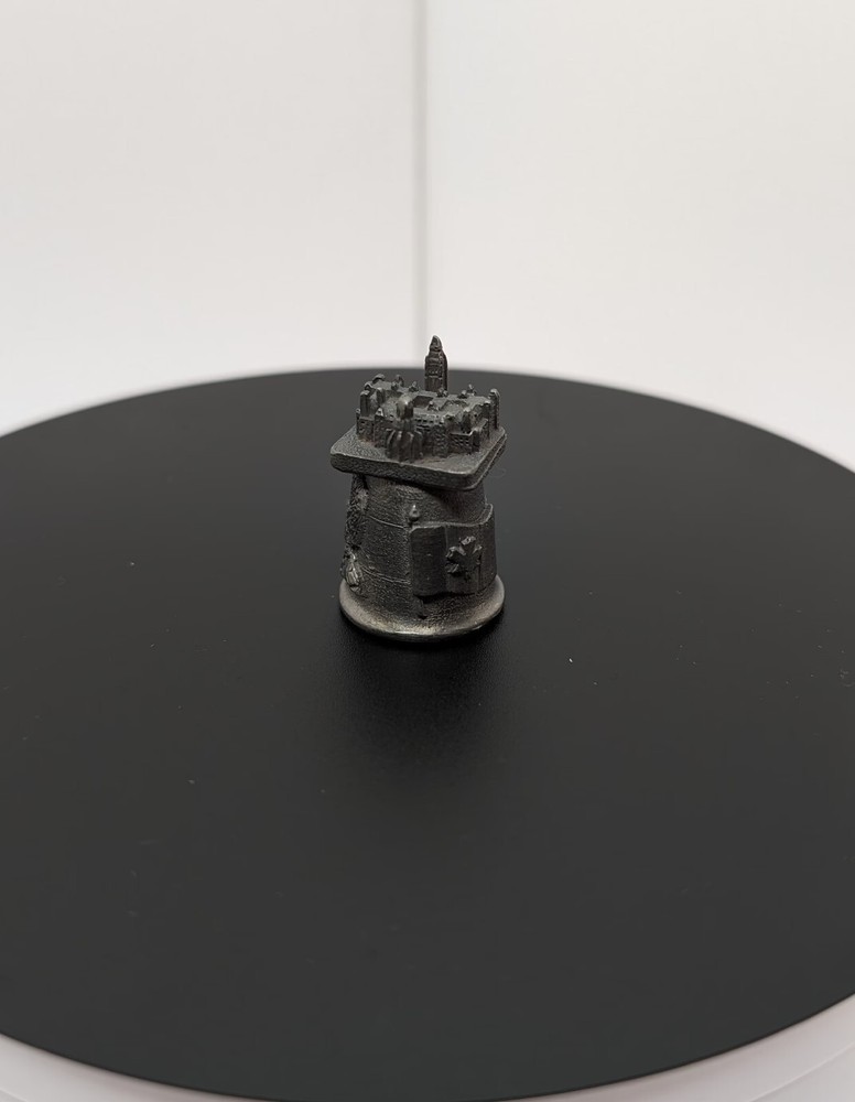 ASSORTED COLLECTABLE THIMBLES